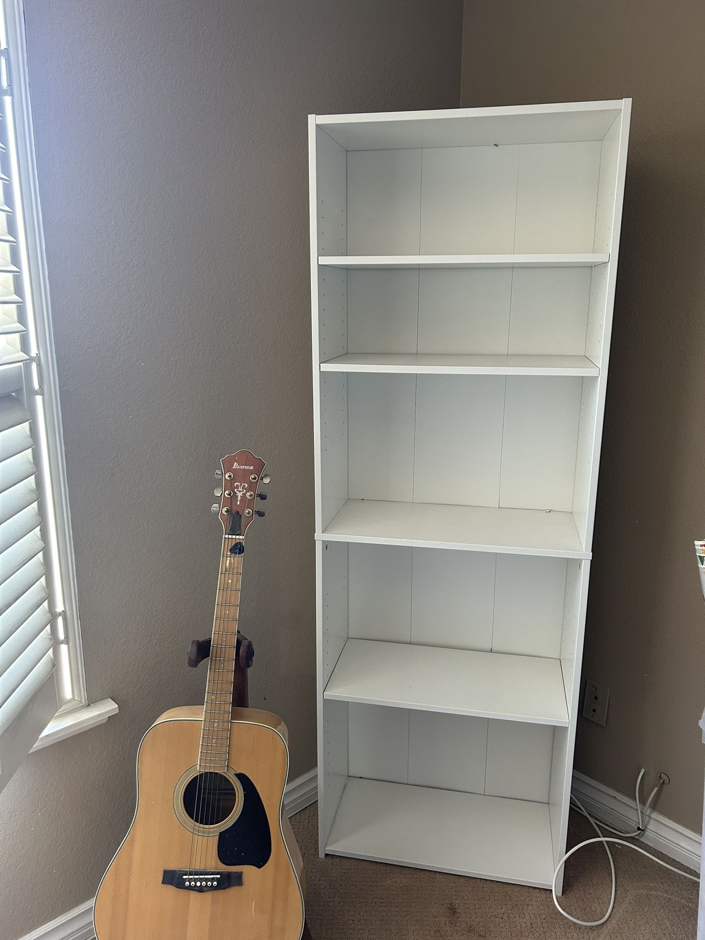 Shelving unit with five shelves white