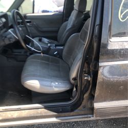 Parts Jeep  Cherokee Seats Gray Color $249