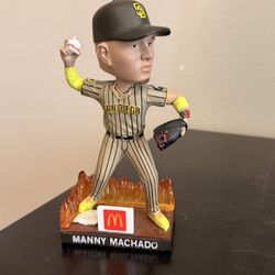 Manny Machado, Flaming Bobble Head