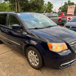 2012 CHRYSLER TOWN AND COUNTRY TOURING 