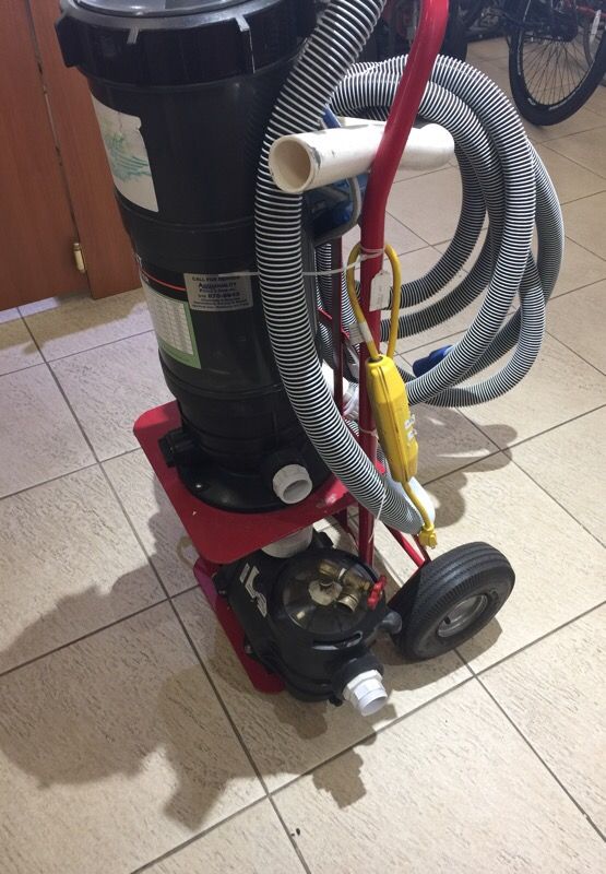 Tomcat TopGun Pro Portable Pool Vacuum Cleaner 1 1/2 hp Used In working