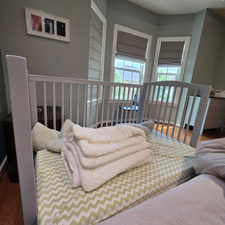 Pottery Barn Crib and Drawer 