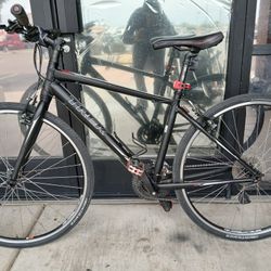 TREK 7.2 MOUNTAIN BIKE