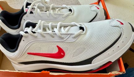 Brand New Nike Men Air Max AP size 12