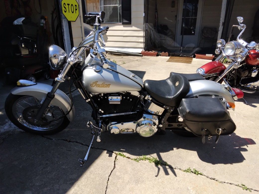 2001 INDIAN MOTORCYCLE CO. Scout