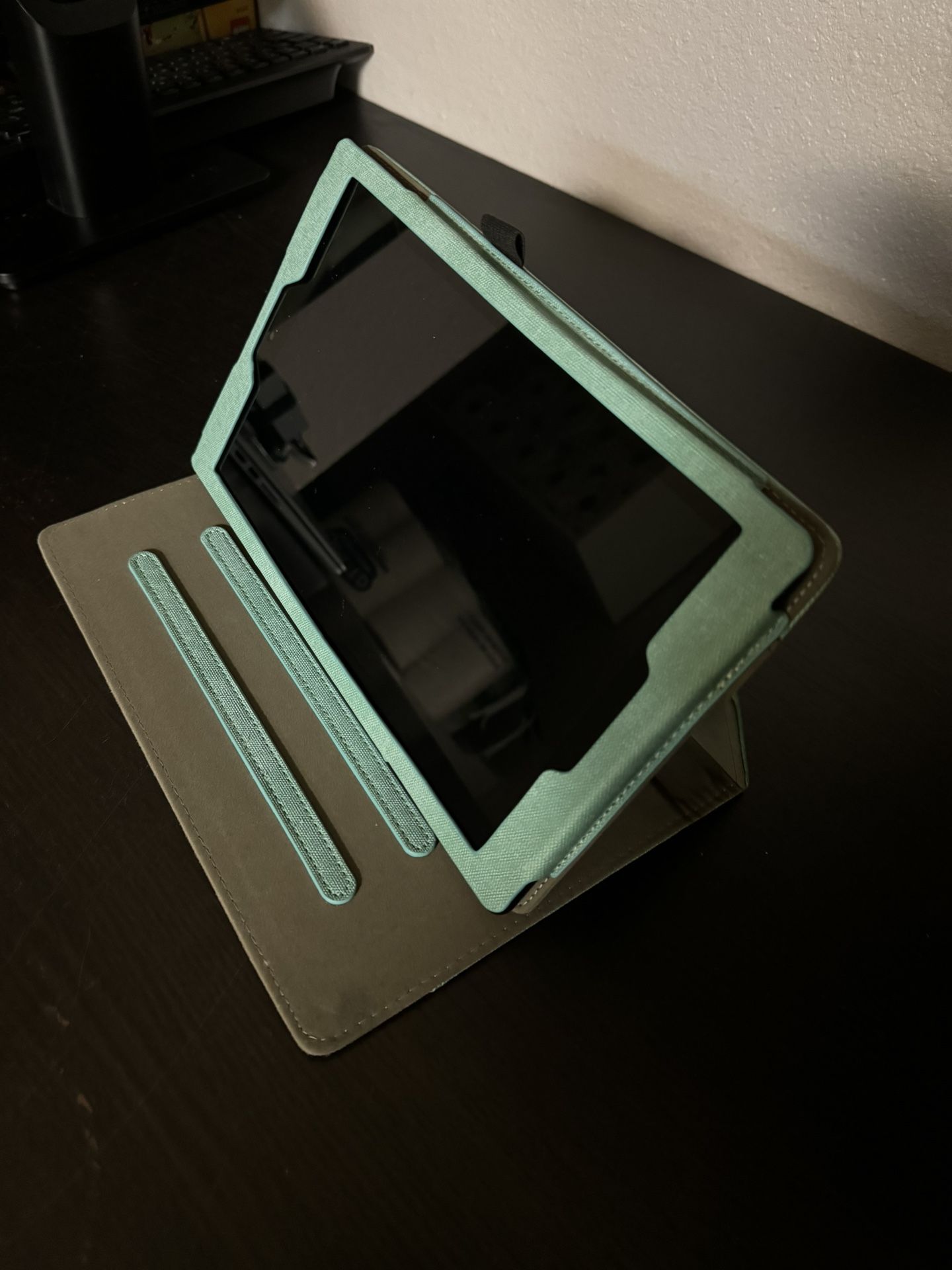 Amazon Fire 10 (11th Gen) Tablet 32GB Black 10.1” Screen