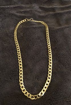 Gold chain 24” (will not tarnish or fade)