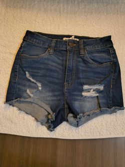 Charlotte Russe High-Waisted Distressed Jeans — Women’s Size 1 ($20)