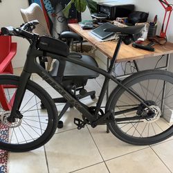 2025 Trek FX Sport SL 5 Full Carbon Bike (upgraded) Size Medium 