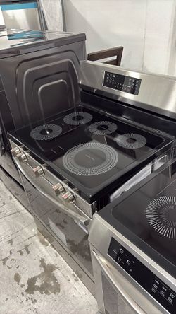 Frigidaire gallery, freestanding electric range with convection and air fry