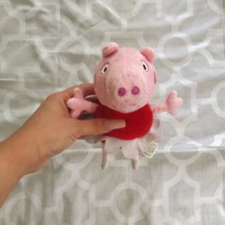 Small Pepa Pig Plushie 