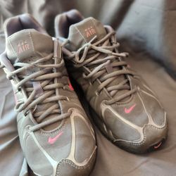 Nike Pink/Grey