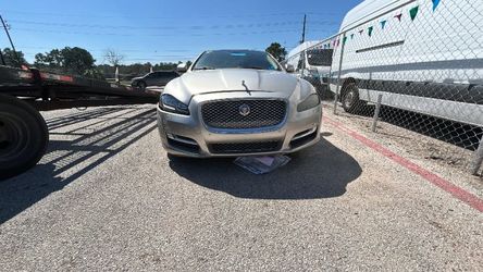 2016 Jaguar XJ