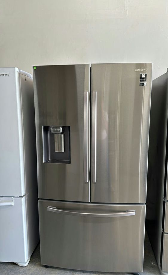 Samsung 3-Door Refrigerator (French Door Fridge) Stainless Steel - Water Dispenser LED Lighting