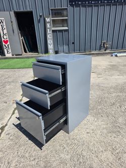 3-drawer file cabinet from BISLEY, no key