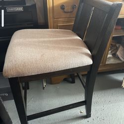 Table With 2 Chairs