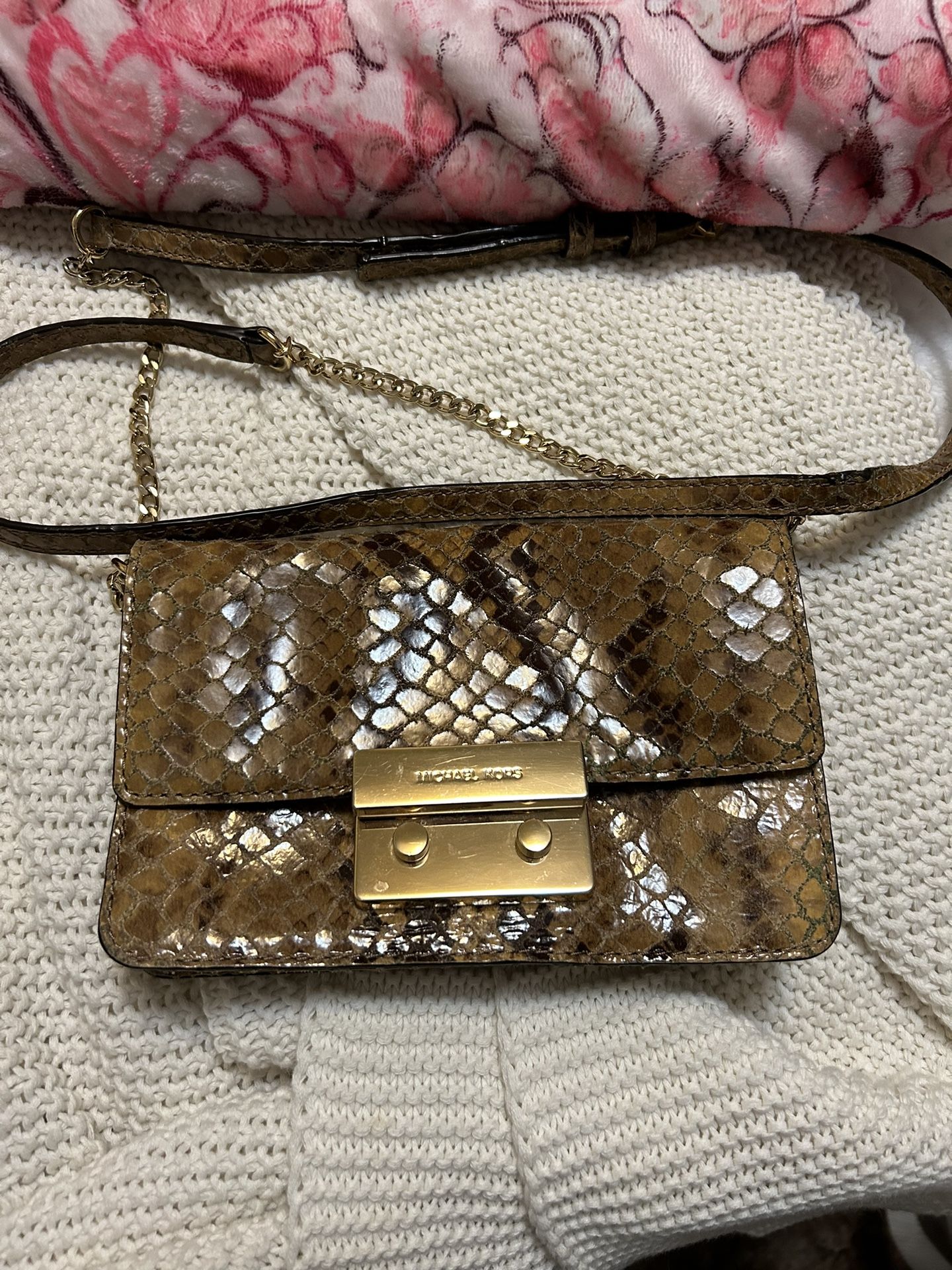 Michael Kors Wallet Purse With Long Strap