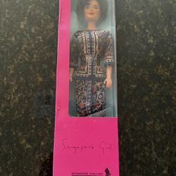 Unopened 1991 Barbie Singapore Airlines “Singapore Girl” Doll - Vintage Collectible