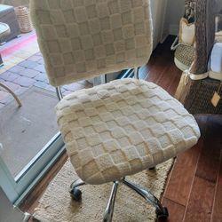 Cream Colored Adjustable Rolling Desk Chair Or Can Use As Vanity Chair 