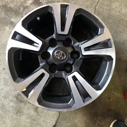 4 RIMS TOYOTA SIZE 17 INCHES 6 LUGS THEY FIT TACOMA SEQUOIA 4RUNNER GREAT CONDITION AND GREAT SHAPE