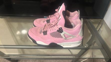 Jordan 4’s
