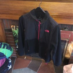 Woman’s North Face Jacket Medium 