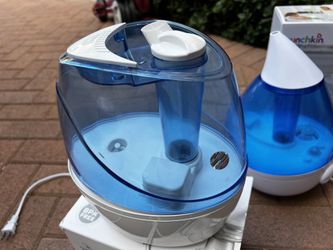 HemingWeigh Ultrasonic Humidifier with 28 Decibels, Safety Protection, Adjustable Mist, Easy to Clean Material, Tank with 2.2 Liter Capacity