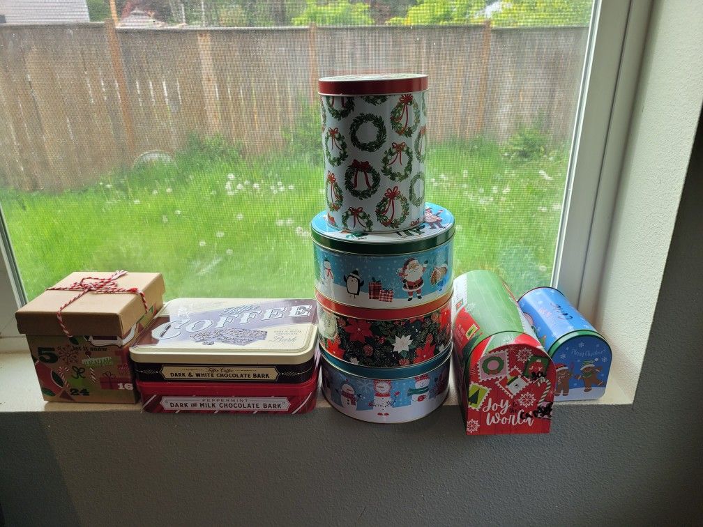 Free Holiday Christmas Containers & Metal Tins