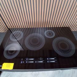 Frigidaire 36" Induction Stovetop (FCCI3627AB-D-6193)