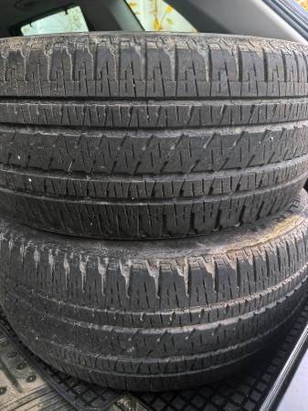 Bridgestone Dueller P235 50 R19 Tires
