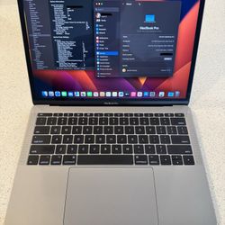Barely Used, Very Low Battery Cycle (only 95!) MacBook Pro 2017