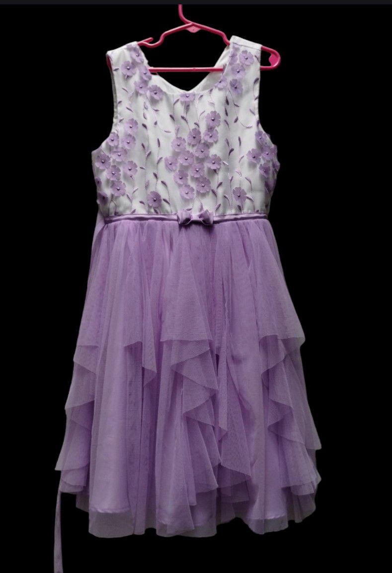 Beautiful Purple Lilac Girls Dress Size 8