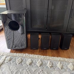 ONKYO Surround system SUBWOOFER and 4 SPEAKERS $275