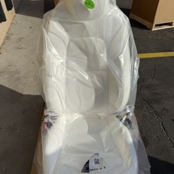 Tesla Y and 3 diver seat