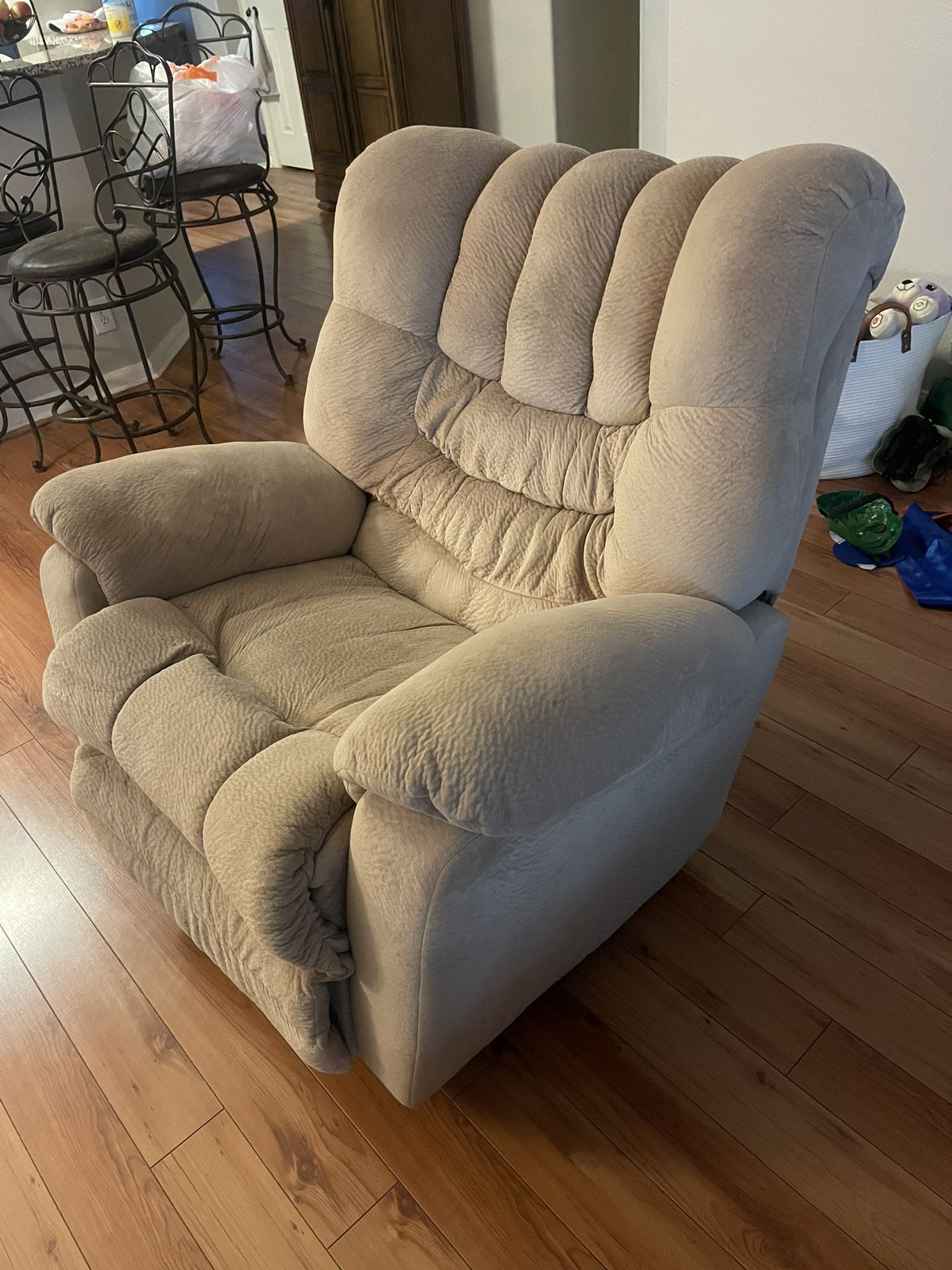 Recliner for Sale in San Antonio, TX OfferUp