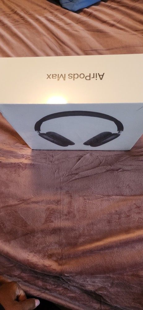 Will Not Respond to is this still available 💥
Authentic ! Apple Airpod  MAX