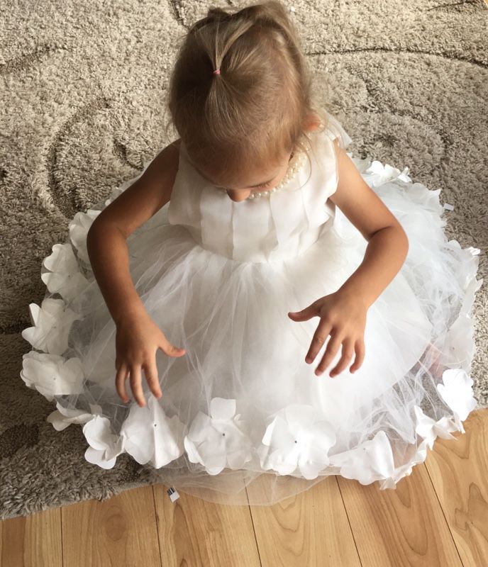 White flower girl dress!