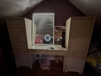 Queen Bedroom Set