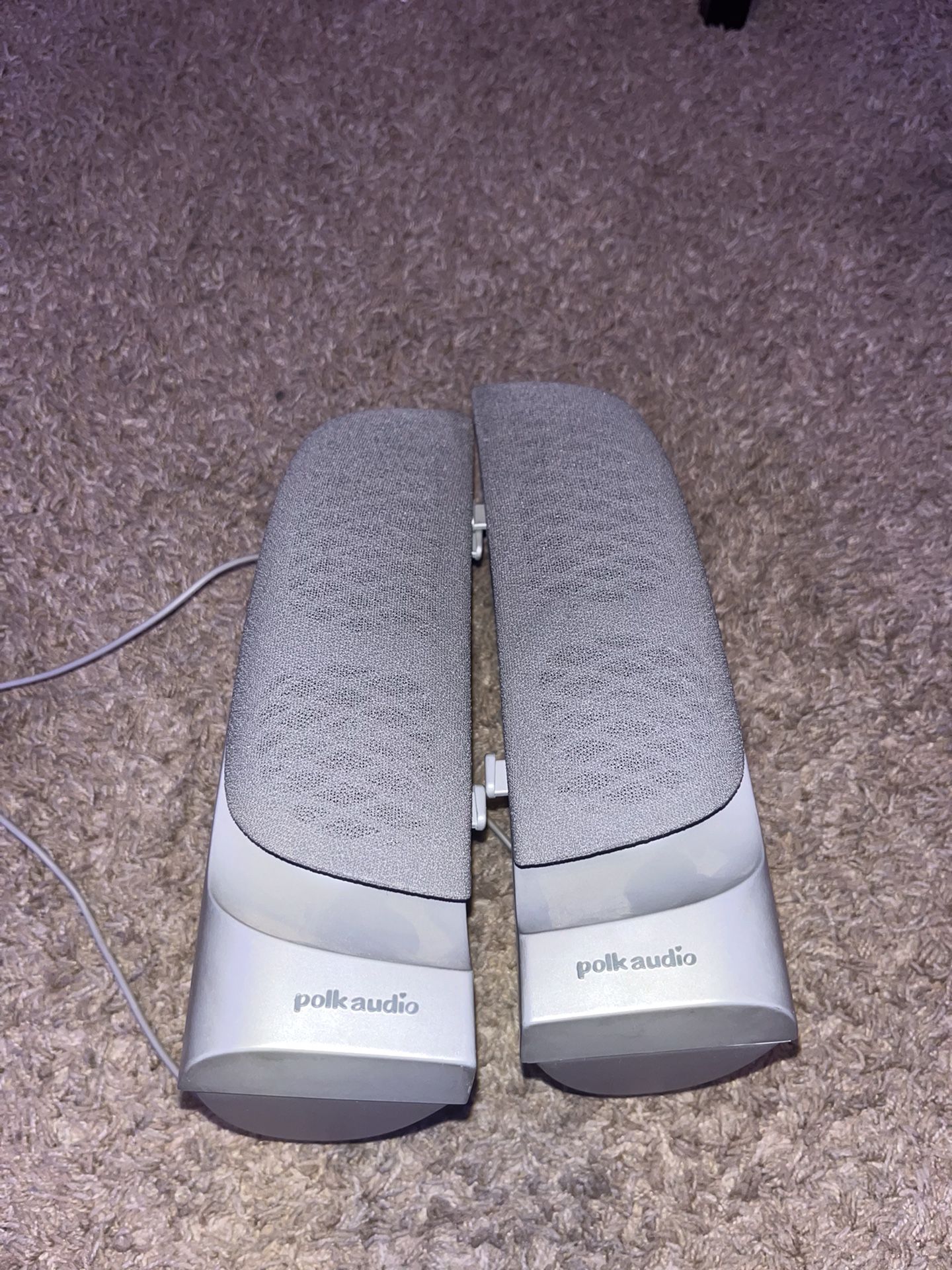 2 Wired Speakers