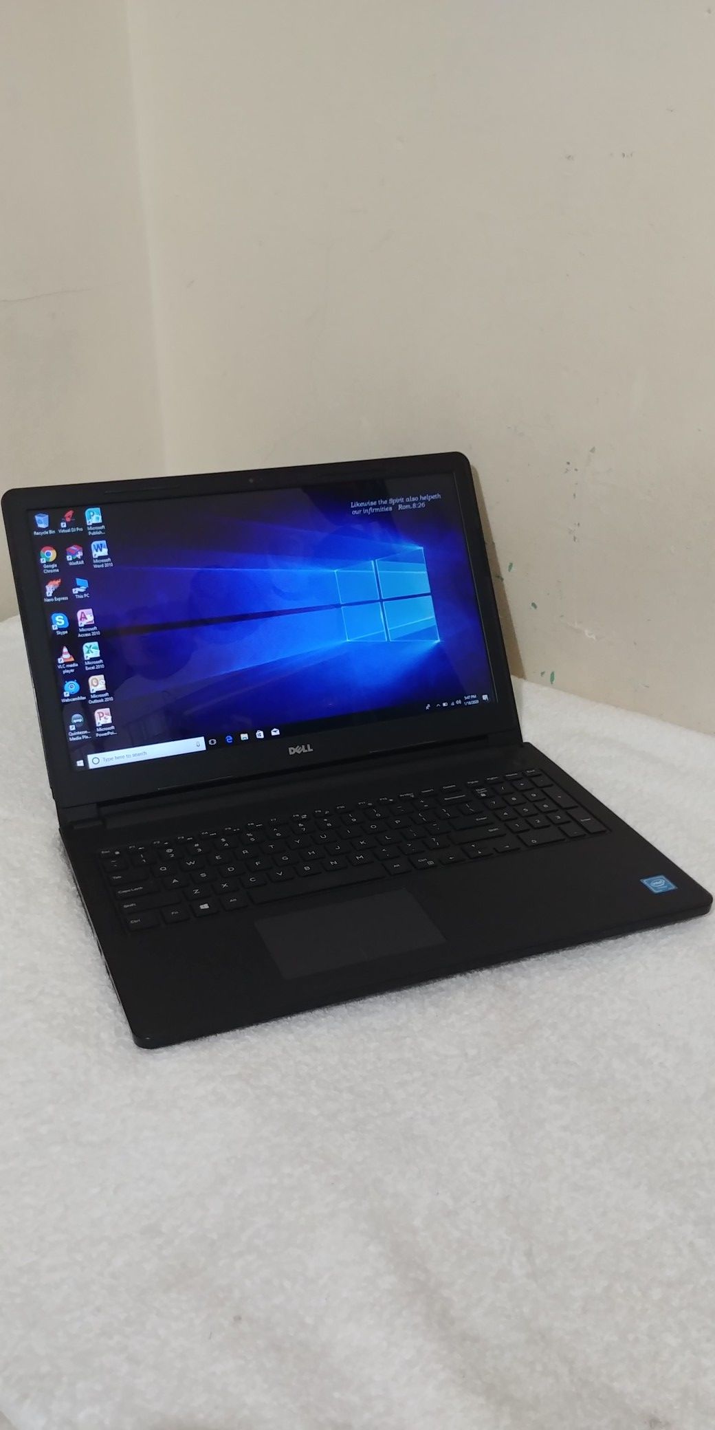 15.6" Dell Laptop, HDMI, Inbuilt Bluetooth, 4GB RAM, 250GB HDD, Webcam. Very Slim, Lightweight And Easy To Carry. Has a Little Dropped As Pictured.
