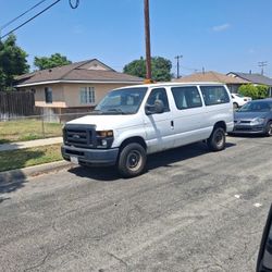 2009 Ford E-350