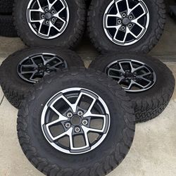 Jeep Wrangler Rubicon Factory Wheels Tires