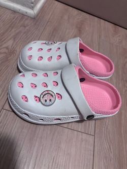 Girls shoes
