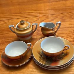 Vintage Children’s Tea Set. 