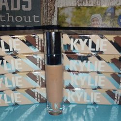KYLIE CONCEALER FULL SIZE