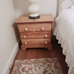Moving Beauitful Gently Use Furniture For Sale. Each Item 25$  