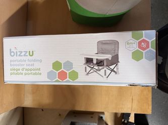 Bizzu Portable Folding Booster Seat with Tray
