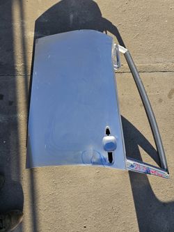 Toyota Prius left door Oem