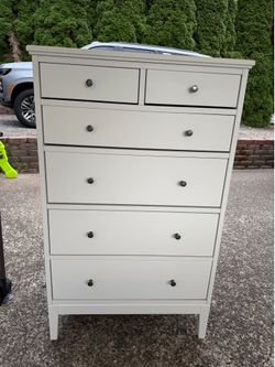 IKEA IDANAS 6 drawer dresser (DELIVERY AVAILABLE)