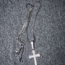 Moissanite Pendant And Chain Silver